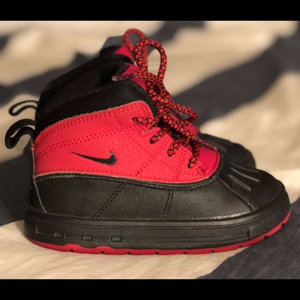 Nike ACG Woodside 2 High boots
